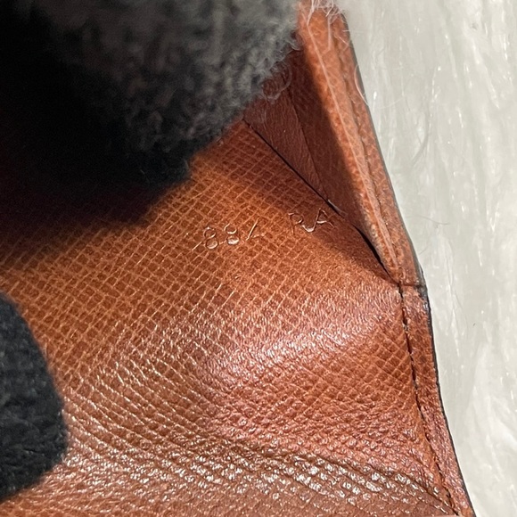 Card Case - Picture 16 of 16